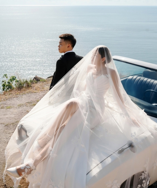 HUY & TRAM - NHA TRANG BAY 