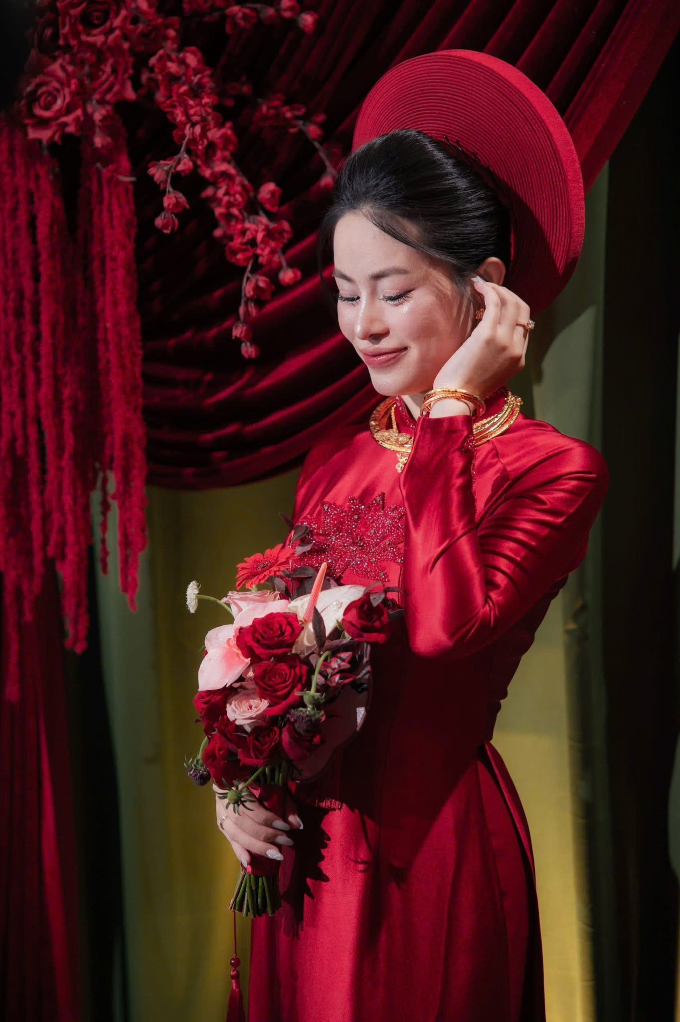 KINH NGHIỆM CHỌN ÁO DÀI CƯỚI CHUẨN DÁNG CHO CÔ DÂU – VU STUDIOS Nha Trang