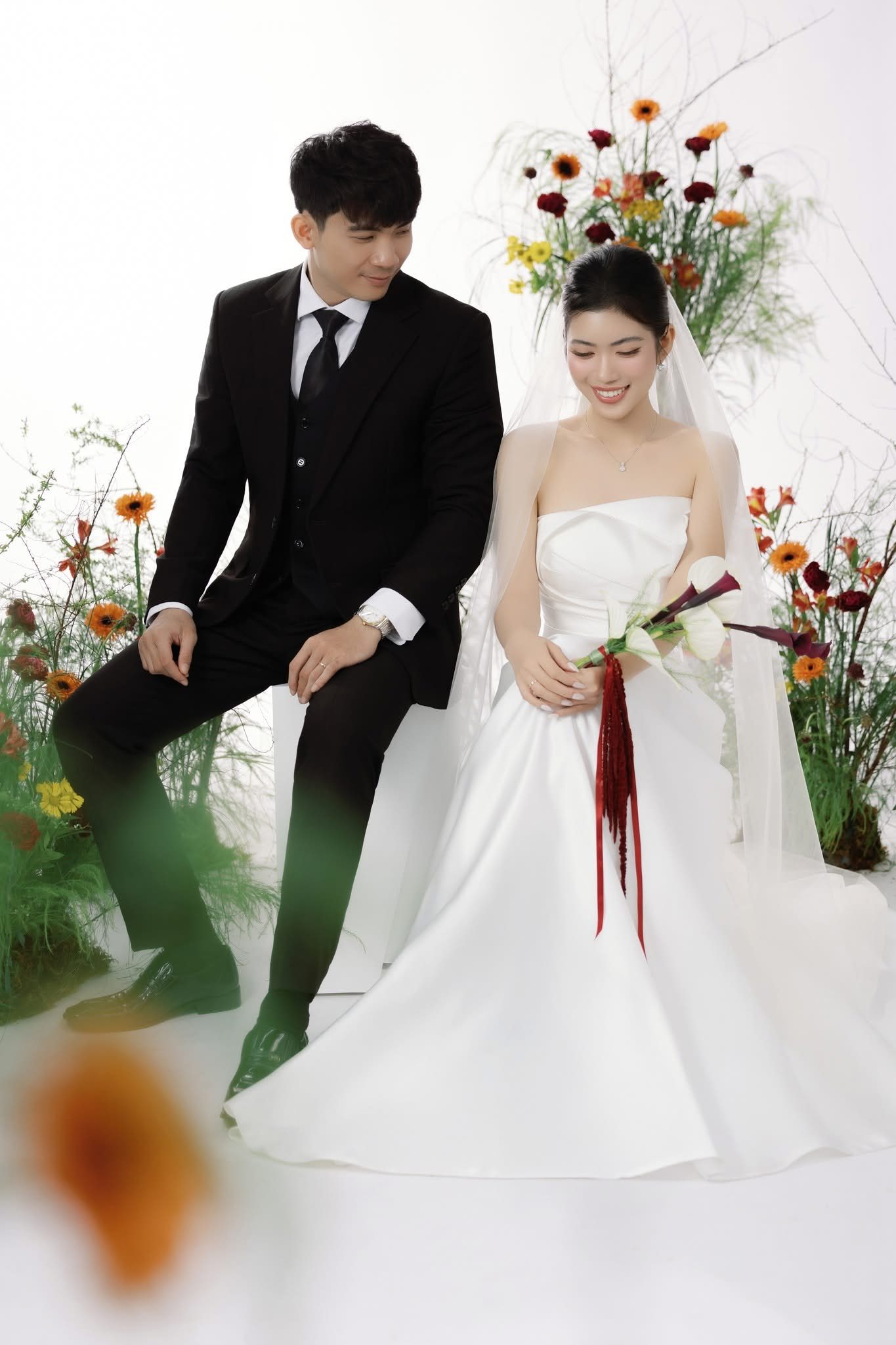 CHUẨN BỊ TRANG PHỤC &
PHỤ KIỆN – VU STUDIOS Nha Trang