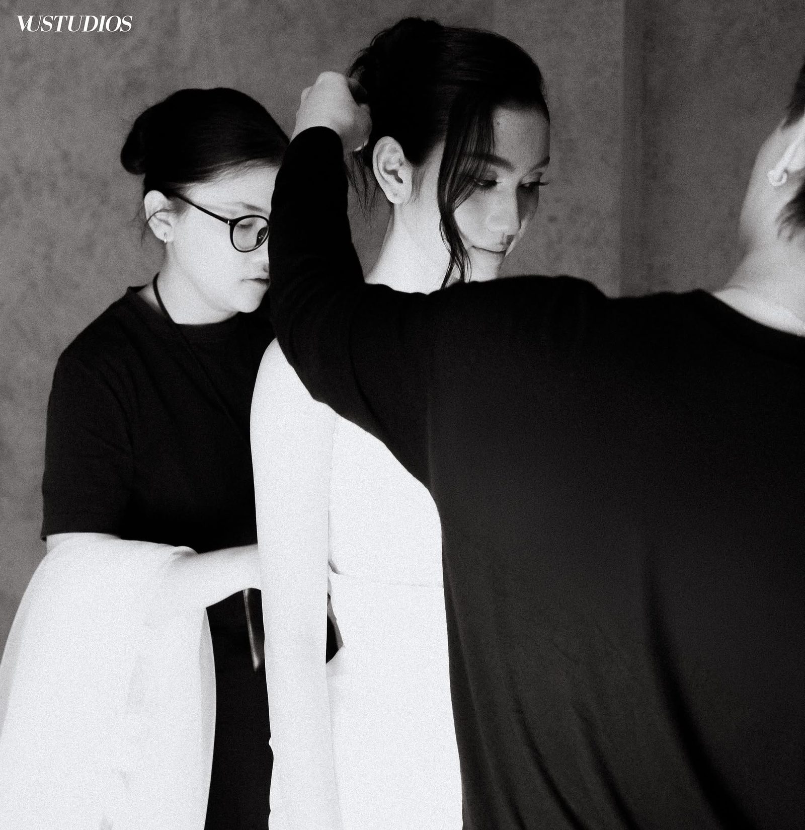 LỰA CHỌN Ê-KÍP CHUYÊN
NGHIỆP – VU STUDIOS Nha Trang